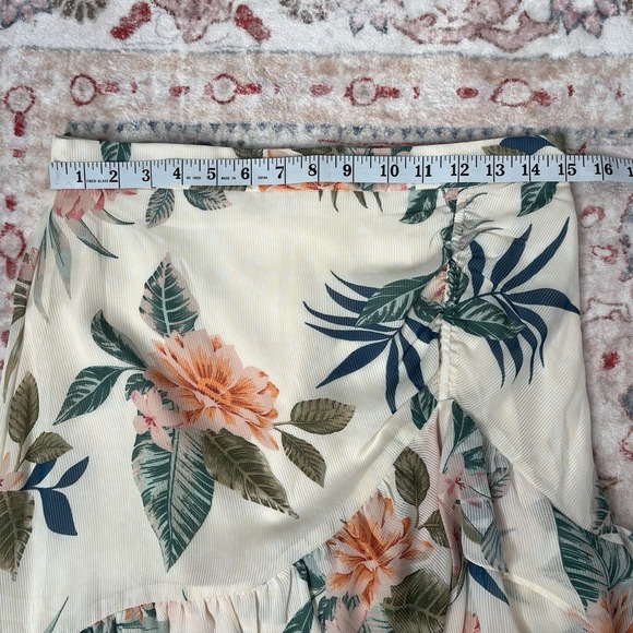 Guess‎ Maritza Floral Tropical Print Asymmetrical Hem Ruffle Skirt sz Medium - Picture 8 of 9